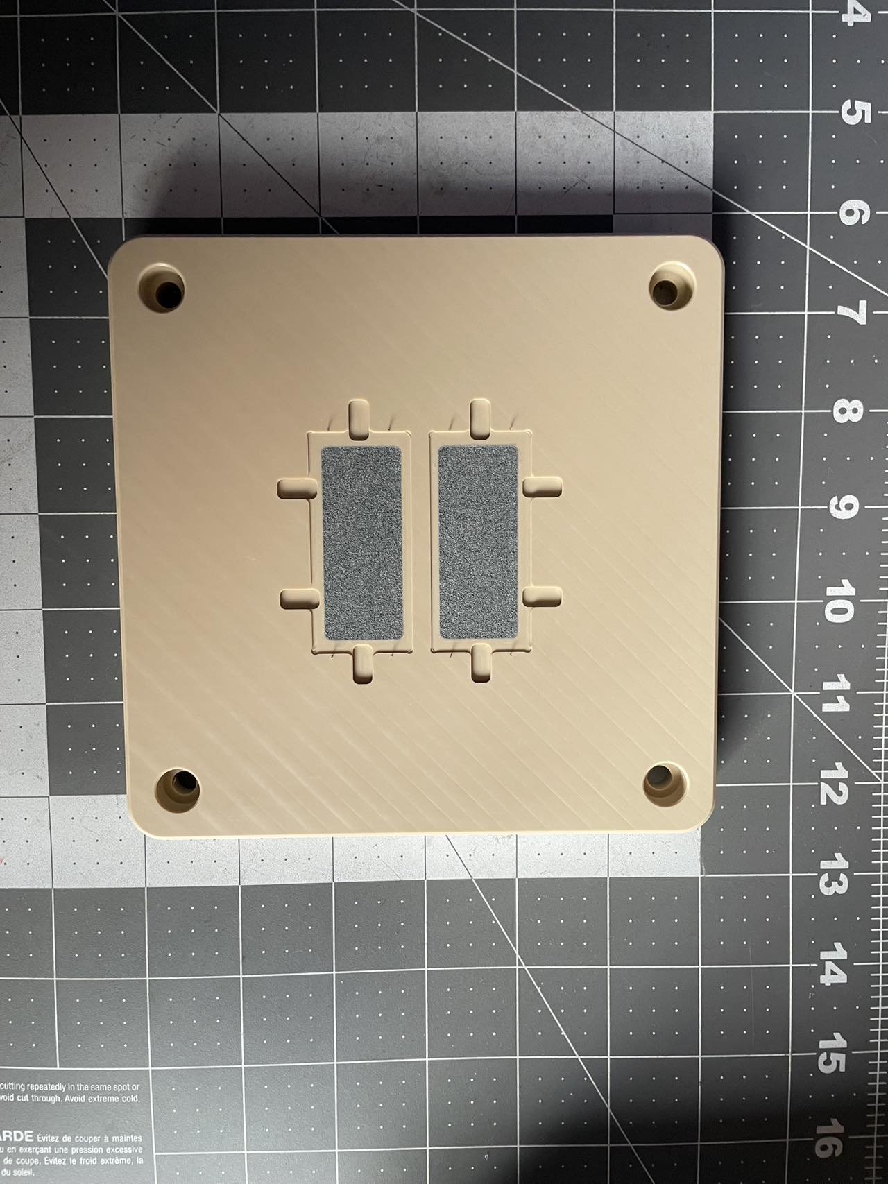 Dual panel porous chuck