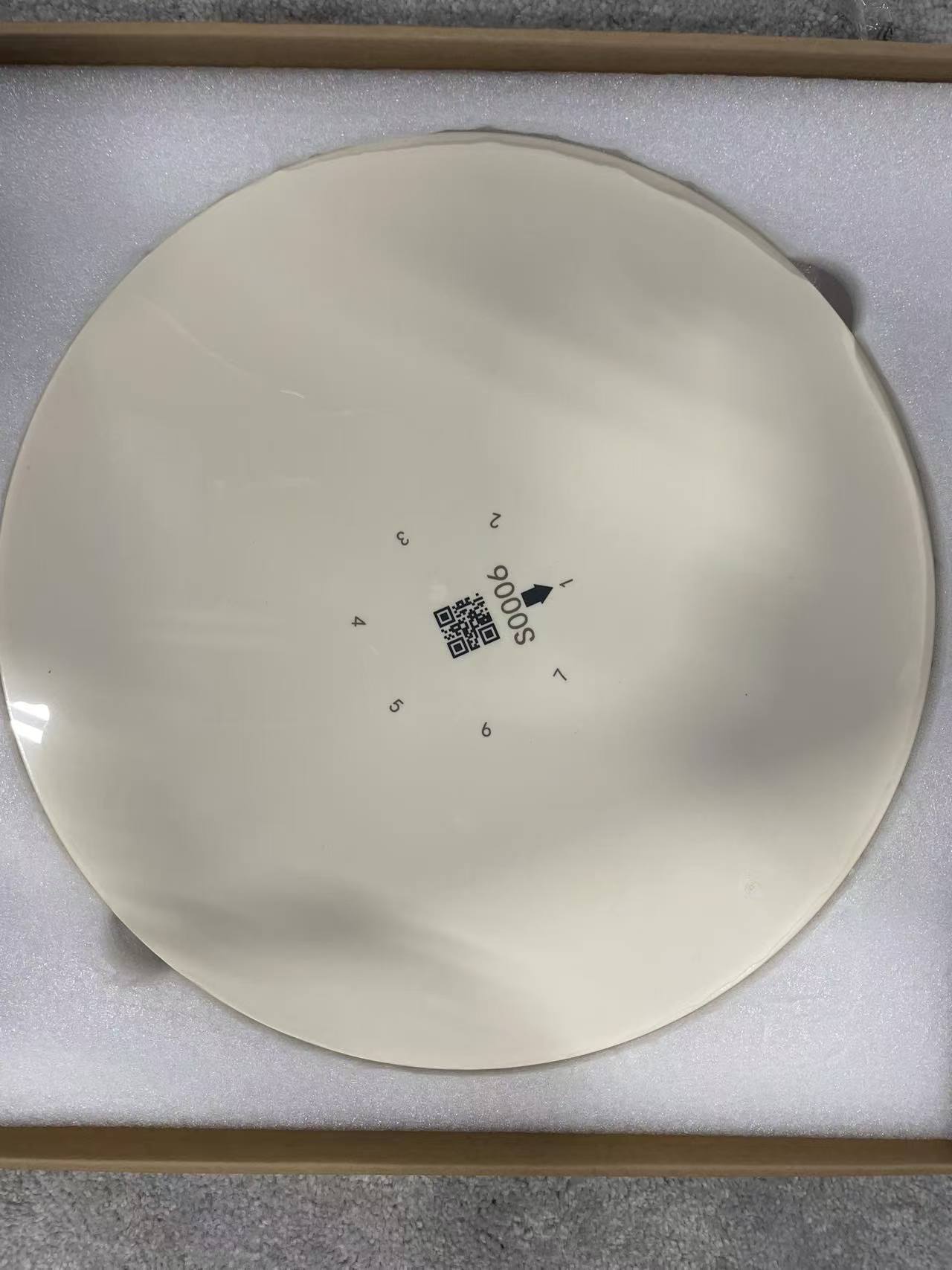 Ultra flat ceramic wafer chuck ,polishing pad, wafer carrier