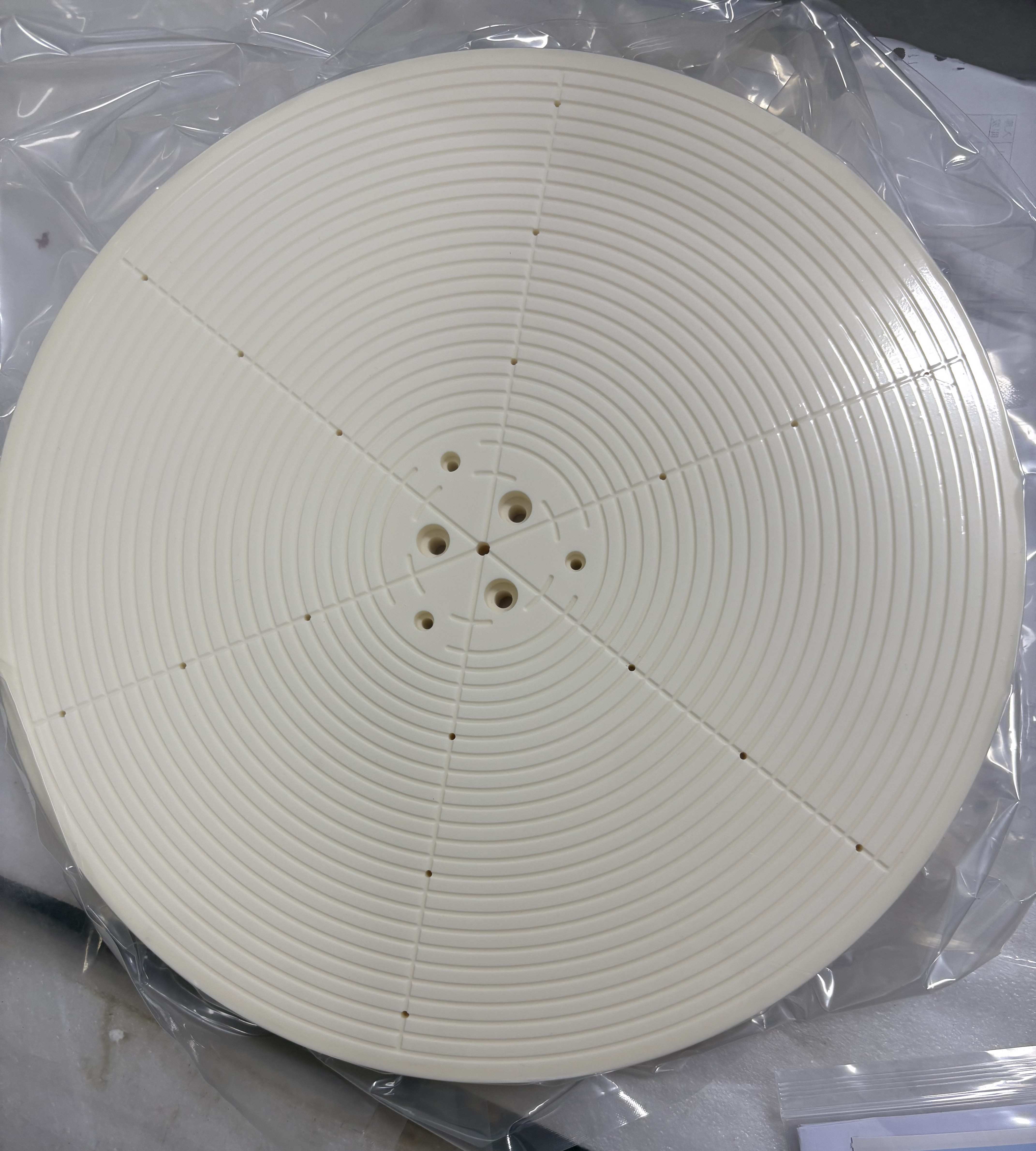 wafer chuck wafer carrier wafer edge grinding chuck CERAMERIC SEMIXICON